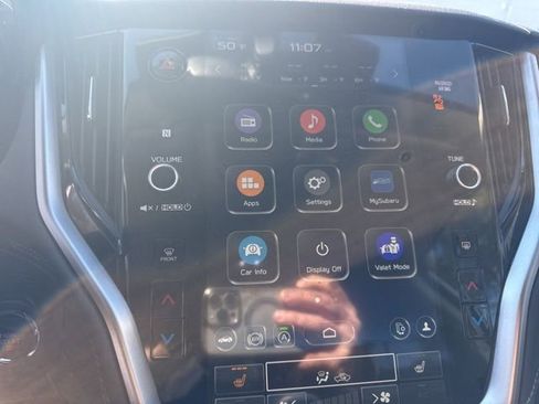 Used 2025 Subaru Outback Premium image 9