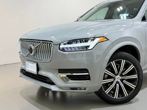 Used 2024 Volvo XC90 B5 Core w/ Protection Package Premier AWD/4WD image 3