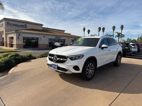 Used 2024 Mercedes-Benz GLC 300 image 1