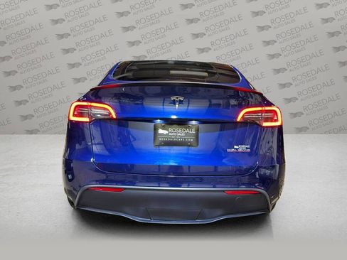Used 2022 Tesla Model Y Performance image 5