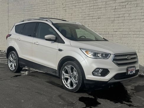 Certified 2019 Ford Escape Titanium image 6