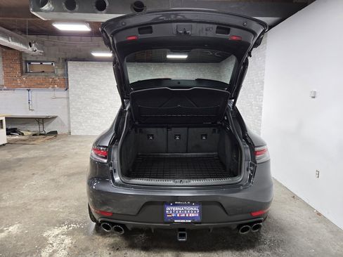 Used 2021 Porsche Macan S image 45