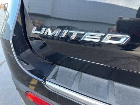 Used 2023 Ford Explorer Limited image 15