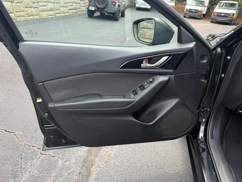 Used 2016 MAZDA MAZDA3 i Sport FWD image 28