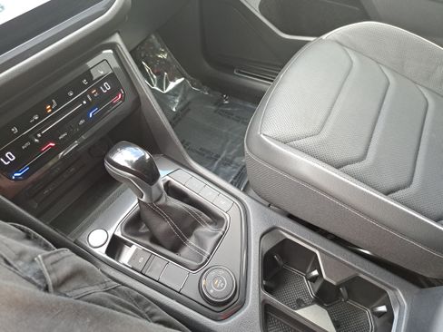 Used 2024 Volkswagen Tiguan SEL R-Line AWD/4WD image 25