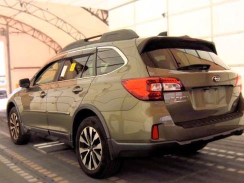 Used 2016 Subaru Outback 2.5i Limited AWD/4WD image 4