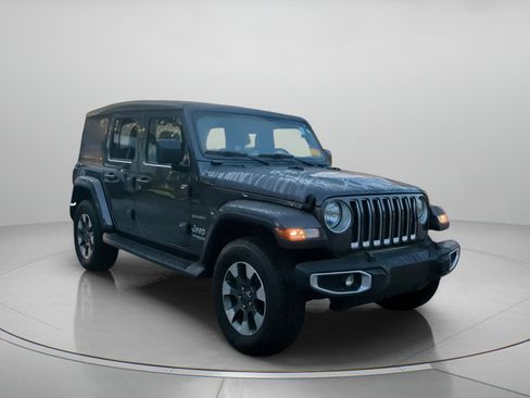 Used 2022 Jeep Wrangler Unlimited Sahara AWD/4WD image 2