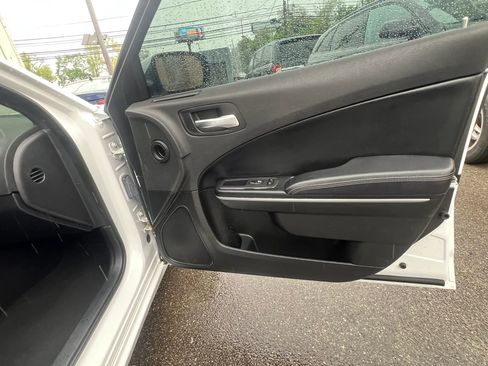 Used 2020 Dodge Charger SXT w/ Leather Interior Group RWD image 30