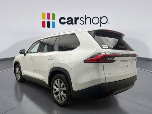 Used 2024 Toyota Grand Highlander AWD image 3