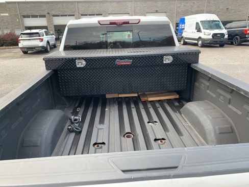 Used 2023 Chevrolet Silverado 2500 High Country w/ Z71 Off-Road Package image 9