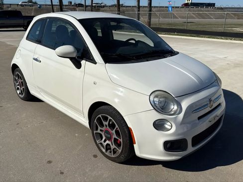 Used 2015 FIAT 500 Sport image 2
