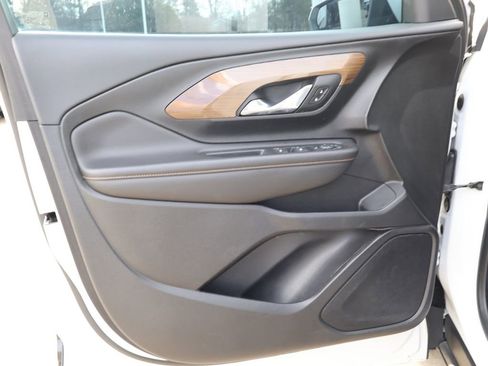 Used 2020 GMC Terrain SLE image 11