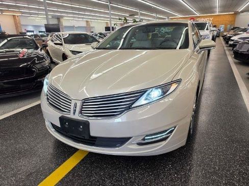 Used 2016 Lincoln MKZ w/ Equipment Group 300A Reserve FWD image 2