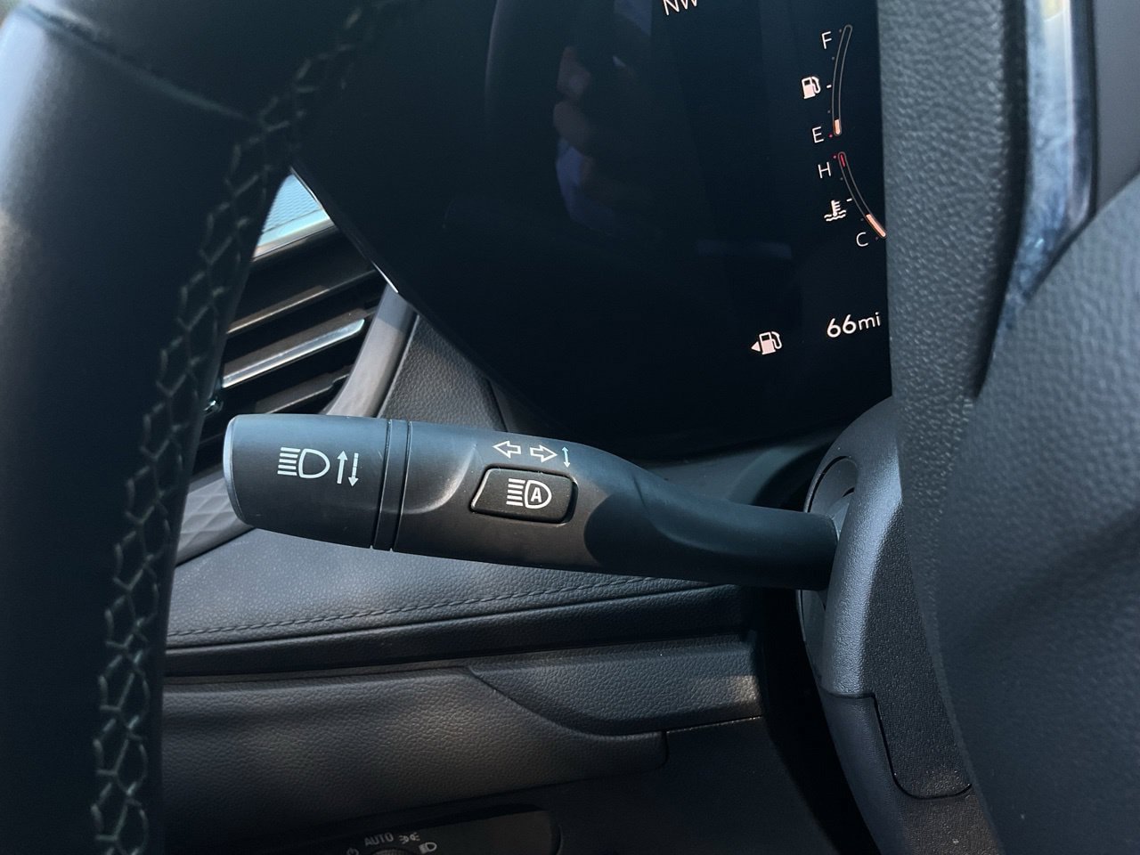 Used 2025 Buick Encore GX Preferred FWD image 35