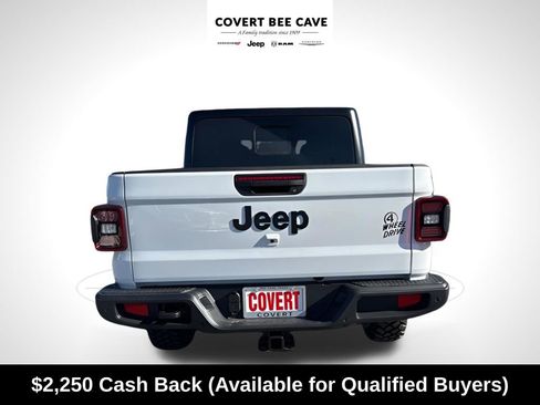 New 2025 Jeep Gladiator Willys image 9