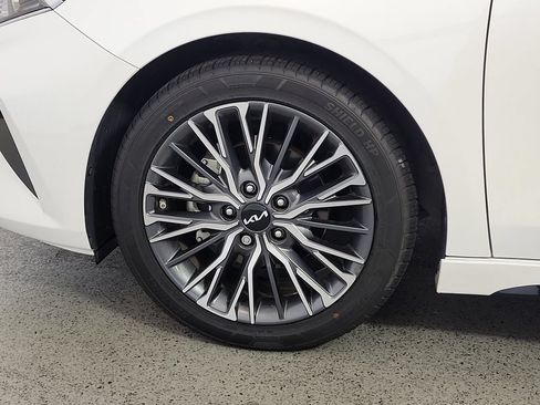 Used 2023 Kia Forte GT-Line w/ GT-Line Technology Package FWD image 9
