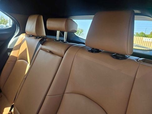 New 2026 Lexus UX 300h FWD image 18