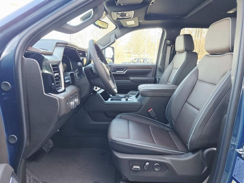 New 2026 GMC Sierra 2500 Denali w/ Denali Reserve Package AWD/4WD image 12