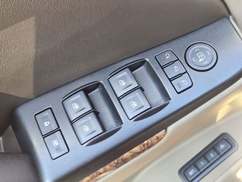 Used 2017 Chevrolet Tahoe Premier image 28