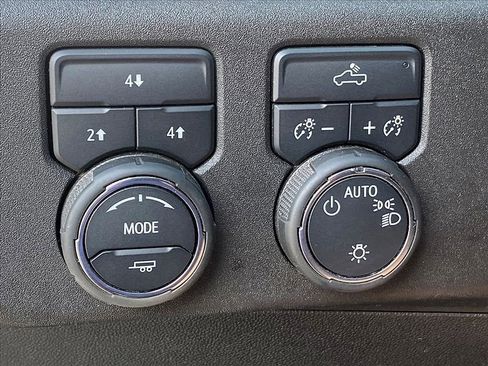 Used 2024 Chevrolet Silverado 2500 LT image 13