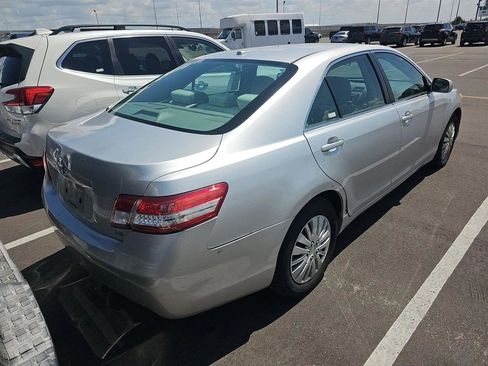 Used 2010 Toyota Camry FWD image 4