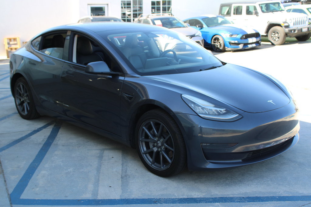 Used 2022 Tesla Model 3 Long Range AWD/4WD image 3