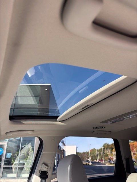 Certified 2024 Kia Telluride S w/ S Sunroof Package AWD/4WD image 13