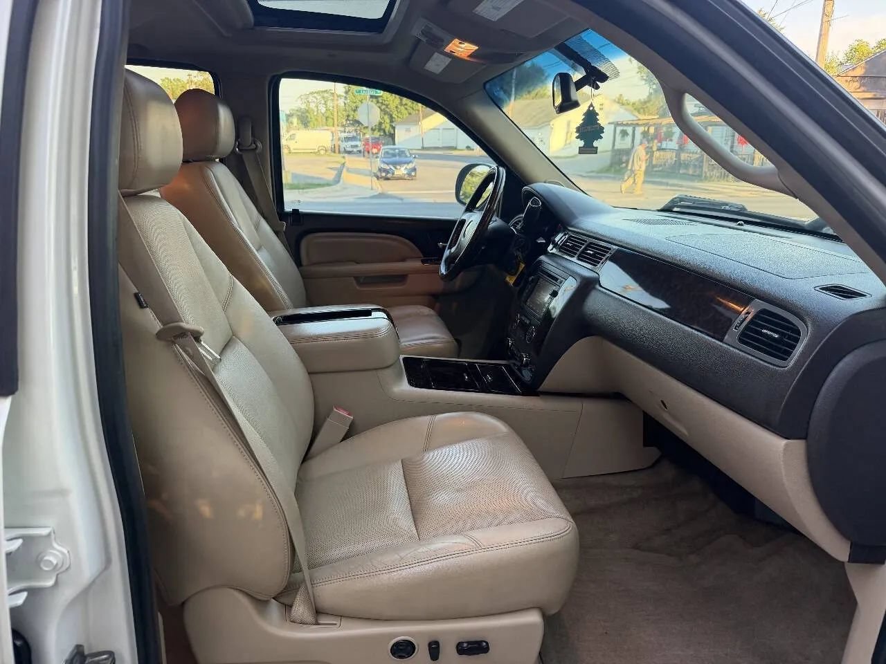 Used 2011 GMC Sierra 1500 Denali AWD/4WD image 33