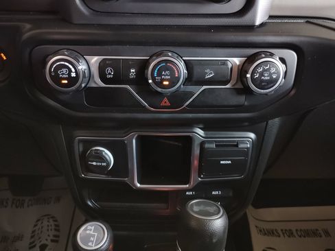 Used 2020 Jeep Wrangler Unlimited Sport AWD/4WD image 33