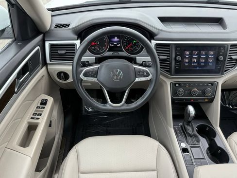 Used 2021 Volkswagen Atlas SE w/ Panoramic Sunroof Package FWD image 32