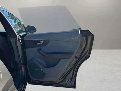 Used 2021 Audi Q8 Prestige image 44