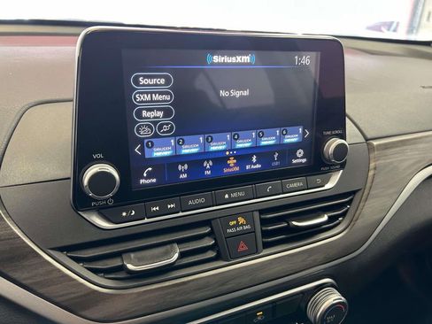 Used 2025 Nissan Altima 2.5 SV FWD image 20