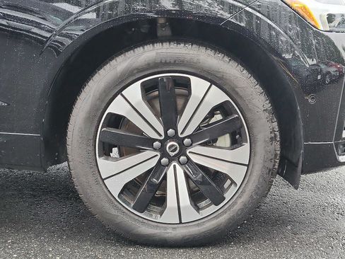 Certified 2025 Volvo XC60 T8 Plus w/ Climate Package AWD/4WD image 8