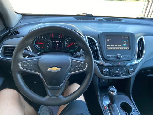 Used 2018 Chevrolet Equinox LS FWD image 13