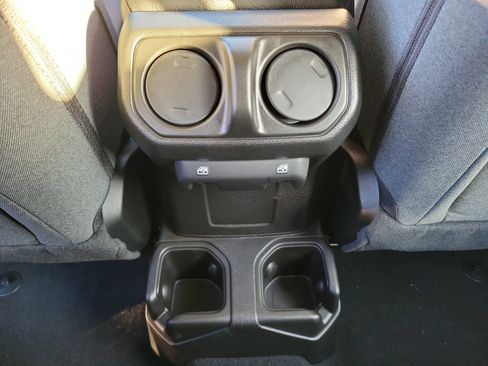 New 2026 Jeep Gladiator Sport AWD/4WD image 10