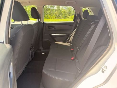 Used 2024 Nissan Rogue S AWD/4WD image 7