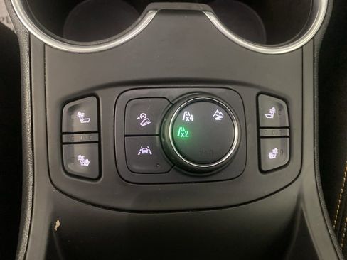 Used 2021 GMC Terrain SLE w/ Driver Convenience Package AWD/4WD image 19
