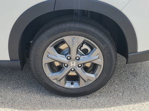 New 2026 Honda HR-V LX image 8
