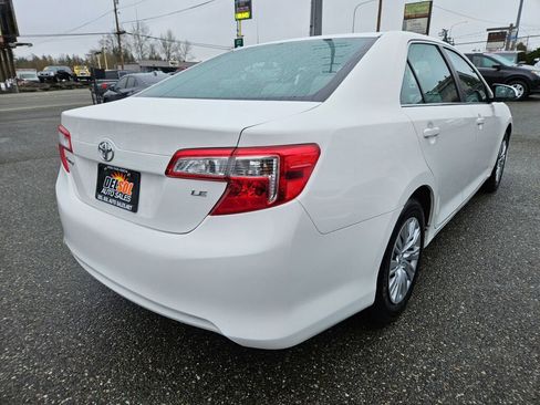 Used 2013 Toyota Camry LE image 12