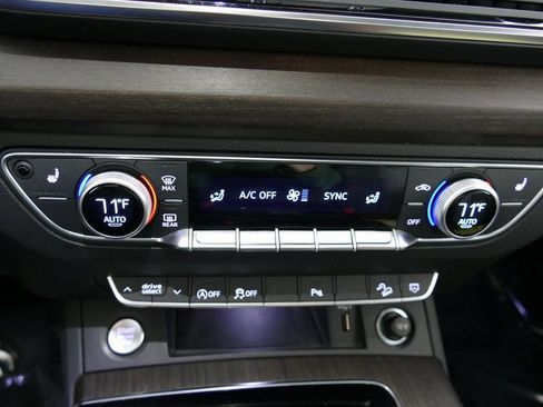 Used 2023 Audi Q5 2.0T Premium w/ Convenience Package image 20