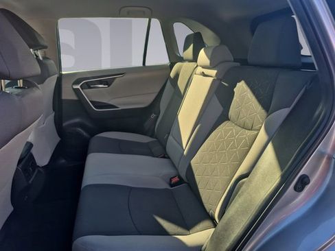 Used 2022 Toyota RAV4 XLE image 16