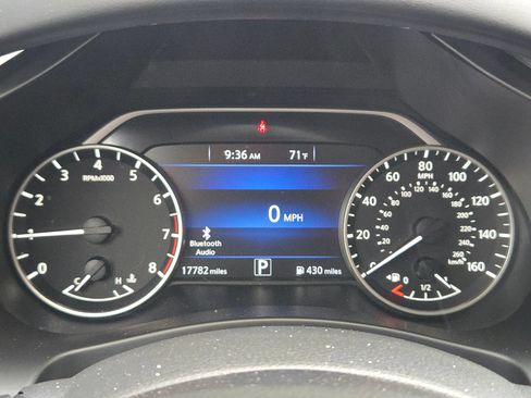 Used 2024 Nissan Murano SV w/ SV Midnight Edition Package FWD image 10