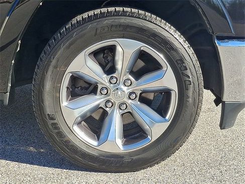 Used 2021 RAM 1500 Limited image 12