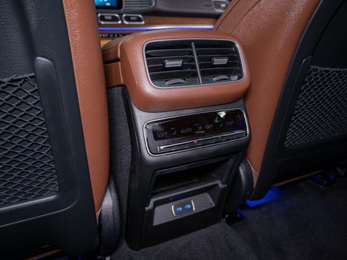New 2026 Mercedes-Benz GLS 450 4MATIC image 25