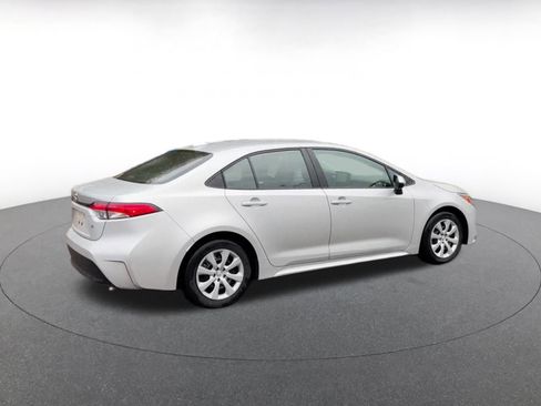 Used 2025 Toyota Corolla LE FWD image 15