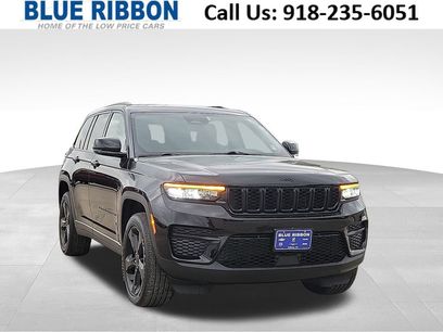 Used 2023 Jeep Grand Cherokee Altitude