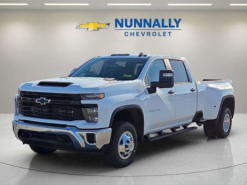 New 2026 Chevrolet Silverado 3500 W/T w/ WT/CX Safety Package AWD/4WD image 1