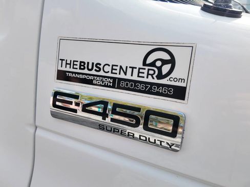 Used 2010 Ford E-450 and Econoline 450 Super Duty image 7