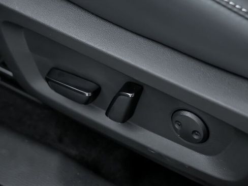 New 2025 Mitsubishi Outlander AWD image 18