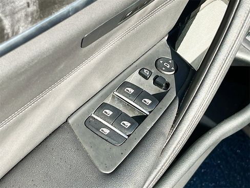 Used 2023 BMW 540i w/ M Sport Package image 18